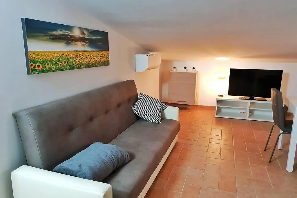 Moonlight Attic/Mansarda Apartment Marino