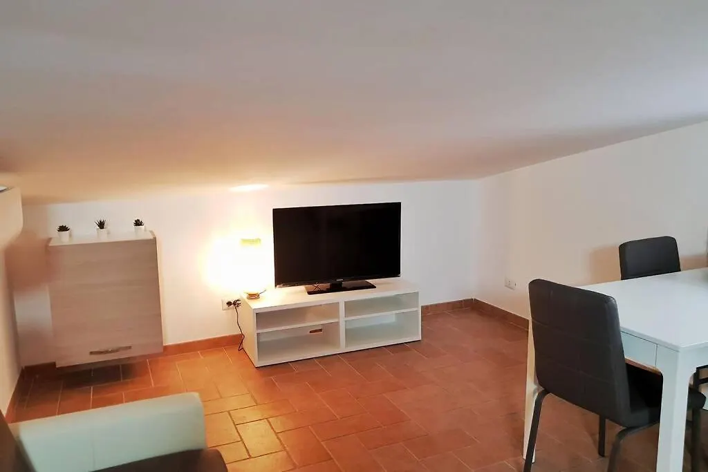 Moonlight Attic/Mansarda Apartment Marino Italy