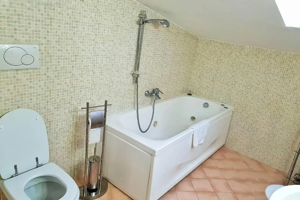 Moonlight Attic/Mansarda Apartment Marino