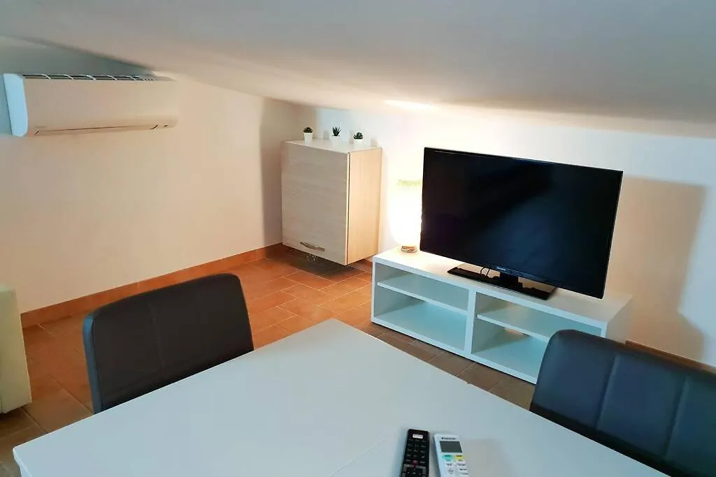 Moonlight Attic/Mansarda Apartment Marino