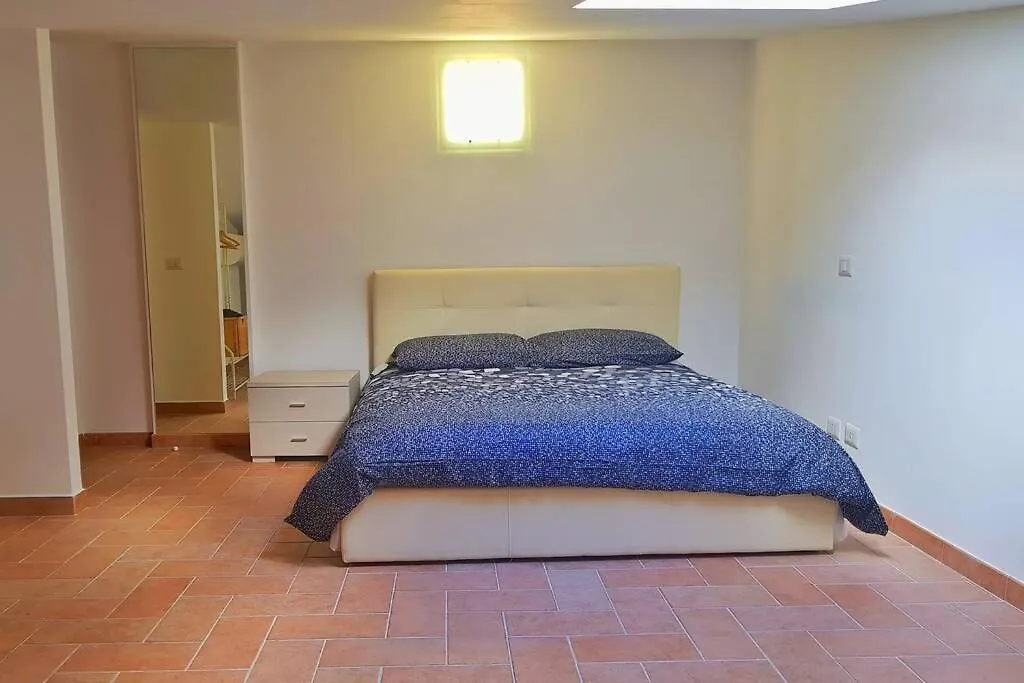 Moonlight Attic/Mansarda Apartment Marino Italy